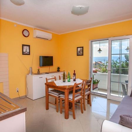 Apartament Dispet Dugi Rat Zewnętrze zdjęcie