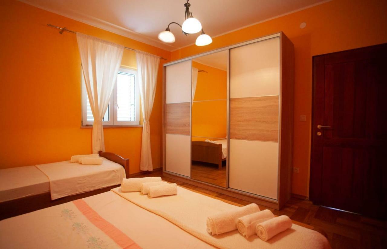 Apartament Dispet Dugi Rat Zewnętrze zdjęcie