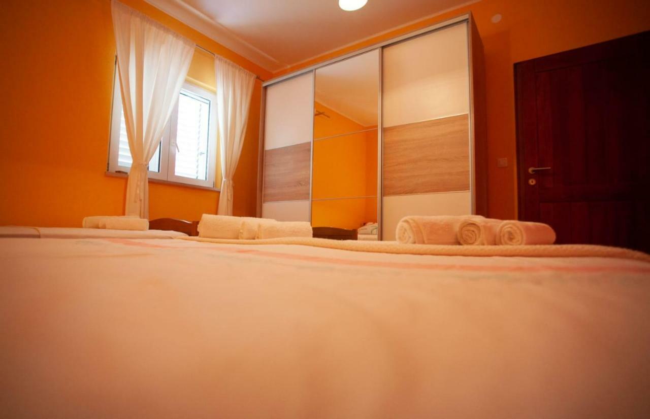 Apartament Dispet Dugi Rat Zewnętrze zdjęcie