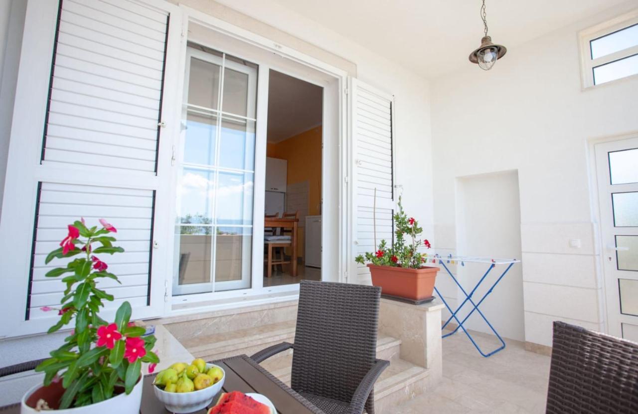 Apartament Dispet Dugi Rat Zewnętrze zdjęcie