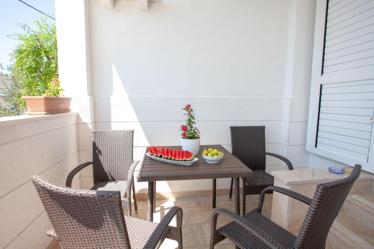 Apartament Dispet Dugi Rat Zewnętrze zdjęcie